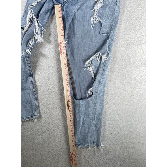 American Eagle Mom Jeans Womens sz 00 Regular Light Wash Blue Distressed Ripped - Picture 6 of 16